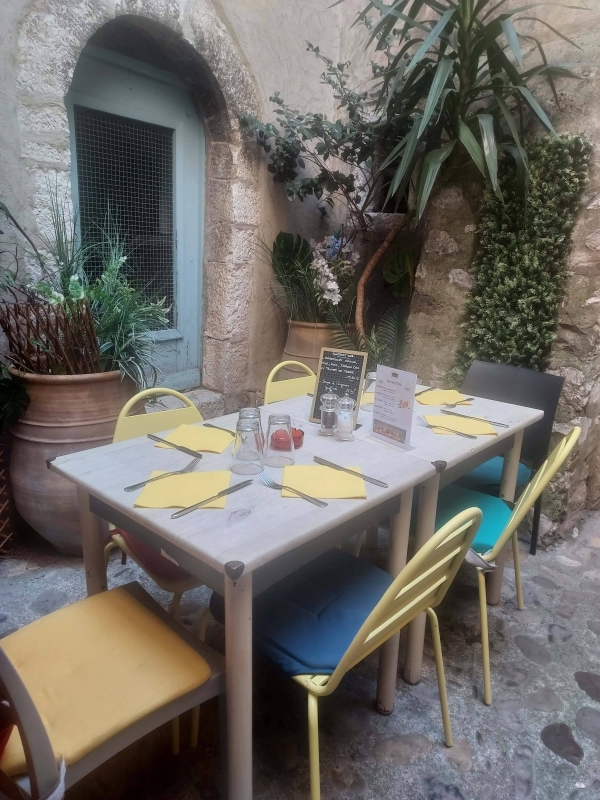 Thé Artiste - Restaurant Saint-Paul-de-Vence - top resto SAINT-PAUL-DE-VENCE